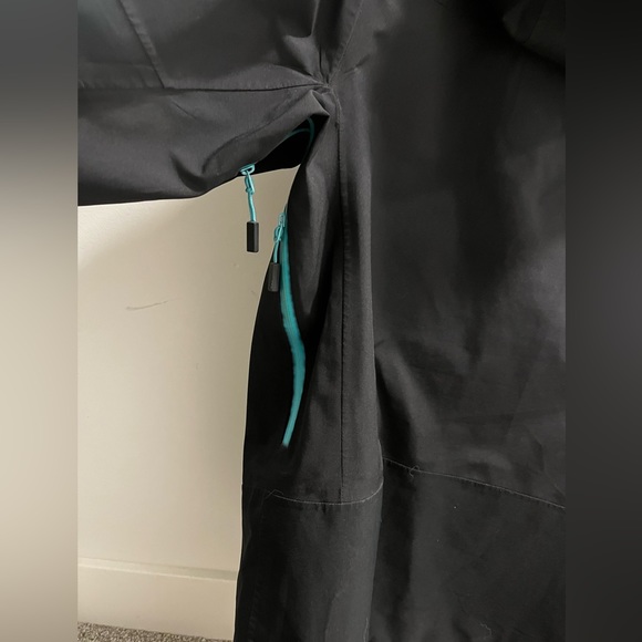 Woods Insulated WaterProof Rain/Wind Jacket - Picture 2 of 4